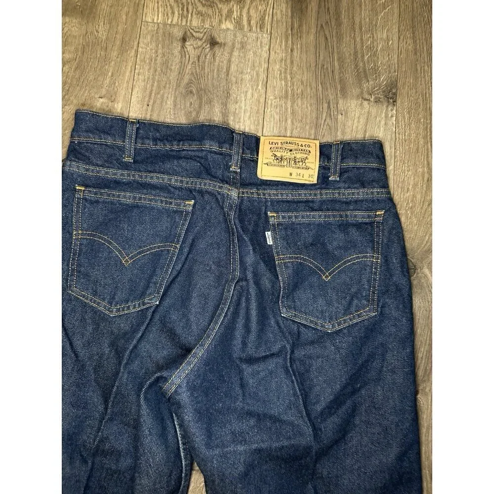 Levis Mens Size 34 X 30 Blue Denim Jeans Straight Fit White Label Pockets